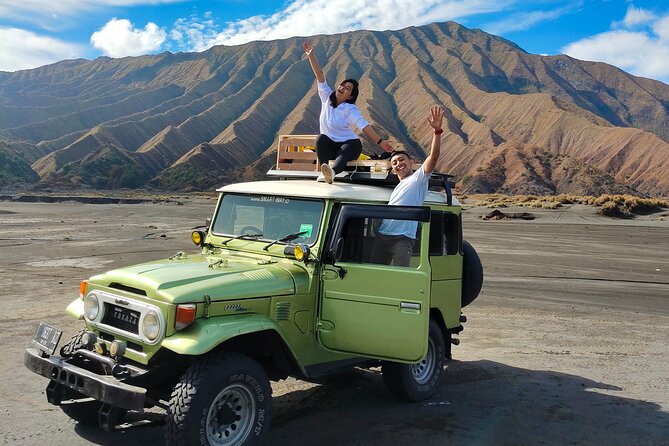 1 Day - Bromo Sunrise Romantic Breakfast // 00.30 - 13.00 - Poten Temple and the Mount Bromo crater