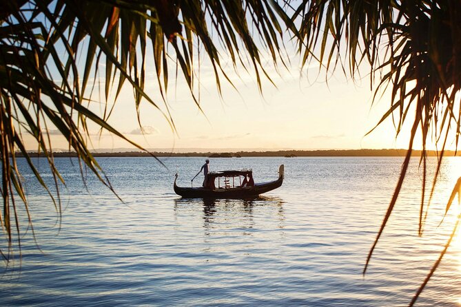 1 Hour Private Romantic Gondola Cruises in Banksia Beach - The Food, Drinks, and Onboard Mood