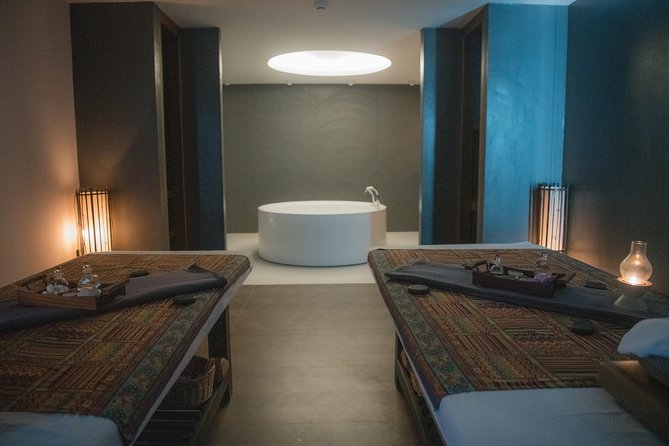 3 Hrs Sweet Couple Honeymoon in The Home - Free Transportation (For 2 Person) - Pickup with Joe, then a cool towel welcome