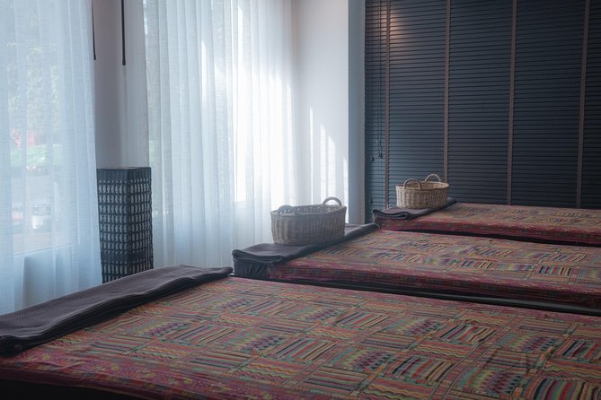 3 Hrs Sweet Couple Honeymoon in The Home - Free Transportation (For 2 Person) - Traditional herbal compress for warmth and comfort