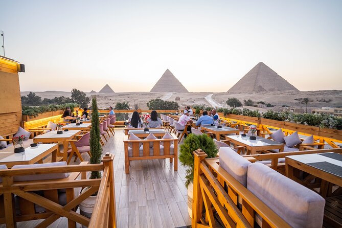4-Hours Private Dinner at Great Pyramid Inn With Pyramids View - Who should book this evening?