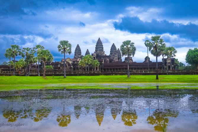 6-hour Angkor Sunrise & Private Tour (Solo, Couple & Family ) - Entering Angkor Wat in the cool morning air
