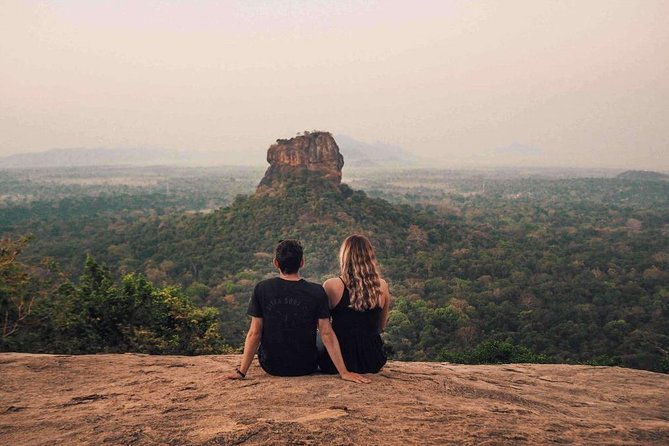 6 Nights Honeymoon Tour - Nuwara Eliya’s lake, strawberries, and waterfall
