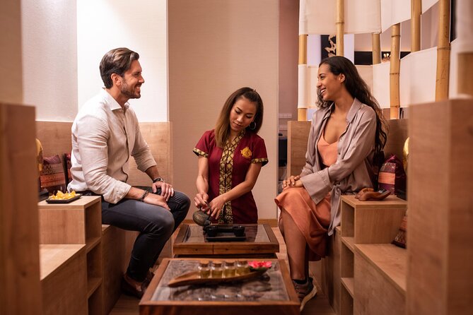 60 min Couple's Massage to Choose and 30 min Floral Bath THAI MASSAGE ALURA - A couples spa ritual in Barcelona