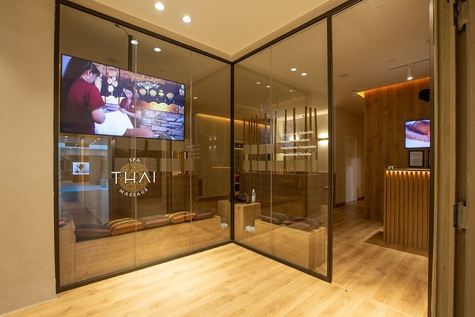 60 min Couple's Massage to Choose and 30 min Floral Bath THAI MASSAGE ALURA - Timing, transport, and booking advice