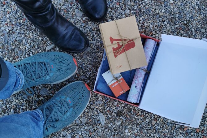 A box for a romantic walk in the city center of Vienna - Heiligenkreuzerhof and medieval atmosphere