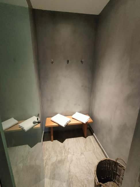 Akrotiri: Aromatherapy Couples Massage - Aromatherapy and the couples format