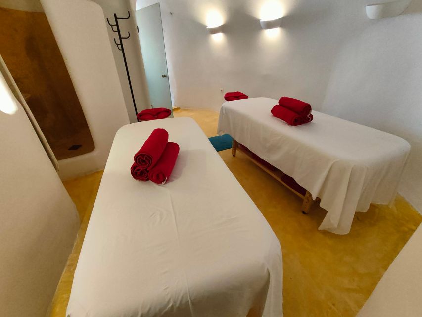 Akrotiri: Aromatherapy Couples Massage - Therapist preferences and comfort details
