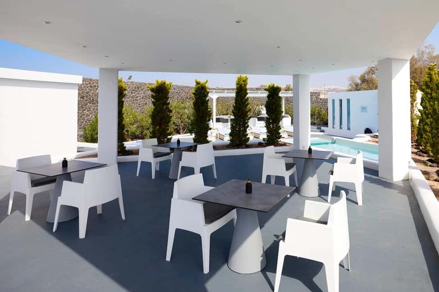 Akrotiri:Departure Day Spa Experience Couples Massage & Pool - Who will enjoy this most