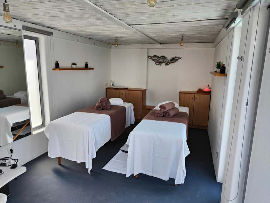 Akrotiri:Departure Day Spa Experience Couples Massage & Pool - Why Akrotiri makes sense on your final Santorini day