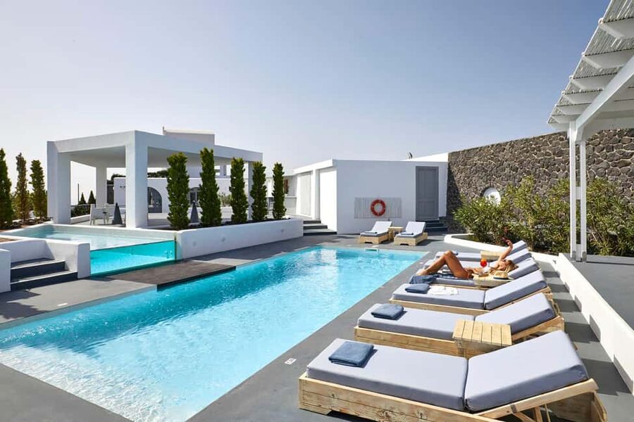 Akrotiri:Departure Day Spa Experience Couples Massage & Pool - Dining at the spa, with one important catch