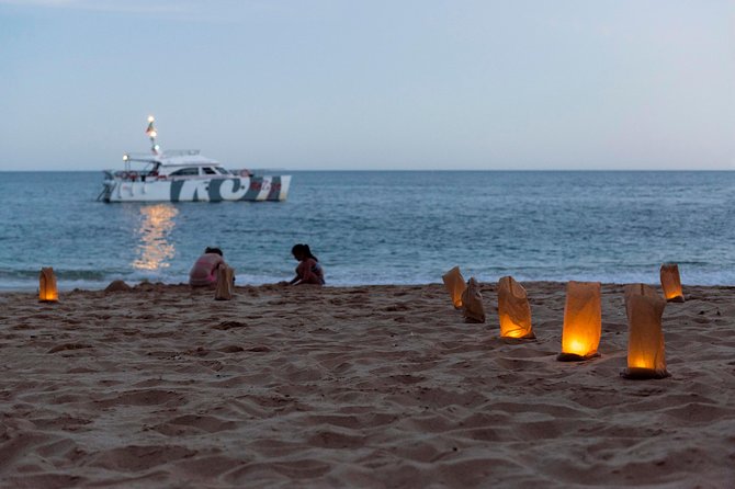 Albufeira: 6-Hour Sunset Dinner Catamaran Cruise with Open Bar - Benagil Cave and the Algarve cliffs