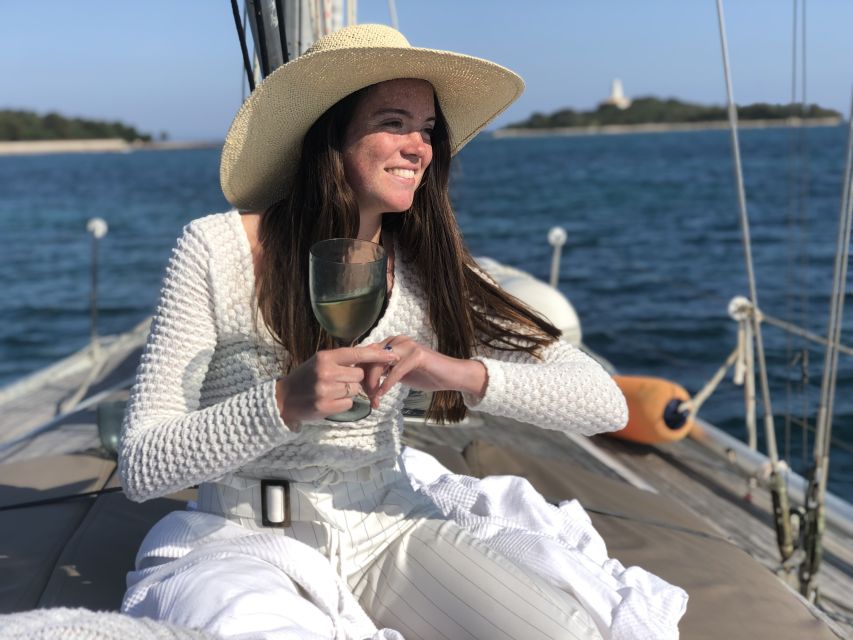 Alcudia: Romantic Sailing Trip with Diner for 2 - What the $1,001 price really buys
