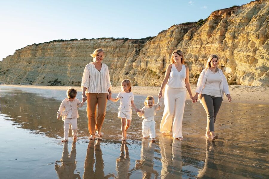 Algarve: 1 hour Couple & Family Photoshoot - What the 50 edited images give you