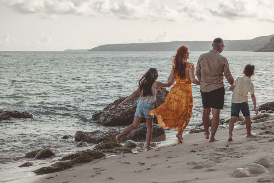 Algarve: Photoshoot for couple, family, portrait - Should You Book Maria’s Algarve Photoshoot?