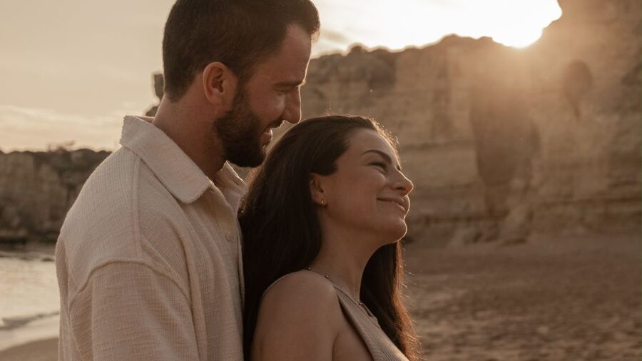 Algarve: Photoshoot for couple, family, portrait - What Happens During the One-Hour Shoot