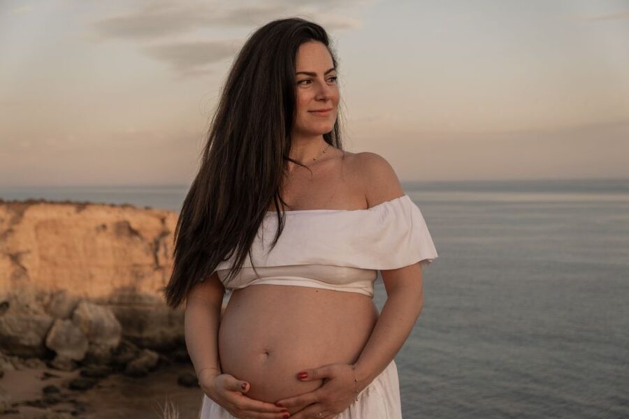 Algarve: Photoshoot for couple, family, portrait - Clothing Tips for Algarve Backdrops