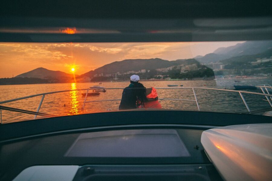 Amalfi Coast: Romantic Sunset Cruise with Music & Cocktails - The route and the long swimming stop