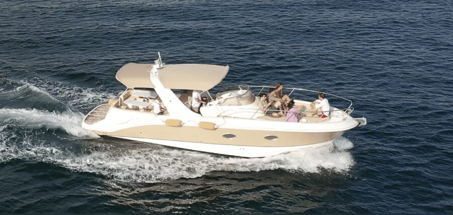 Amalfi Coast: Romantic Sunset Cruise with Music & Cocktails - How private service affects the value