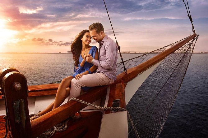 Amazing Romantic Dinner on a Spanish Galeon with Saxophone Music - Dinner choices, from lobster to vegetarian lasagna