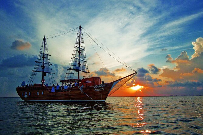 Amazing Romantic Dinner on a Spanish Galeon with Saxophone Music - Who will enjoy this Cancun dinner cruise