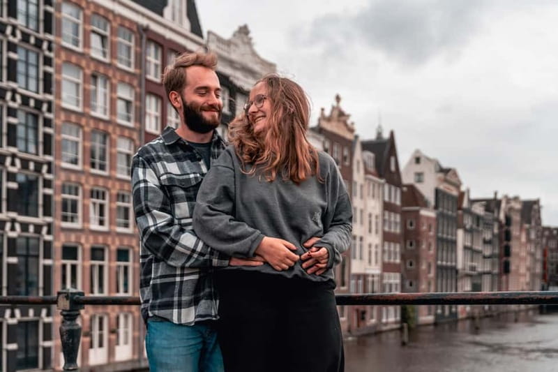 Amsterdam Canals Photoshoot: Private Solo, Family or Couples - Is $125 good value for up to four people?