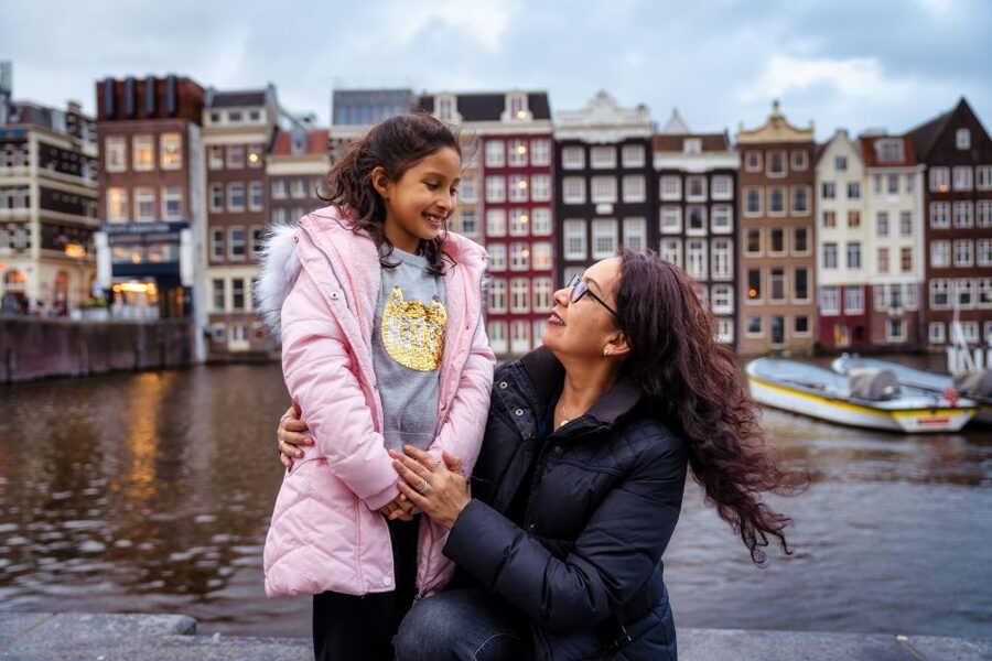 Amsterdam Canals Photoshoot: Private Solo, Family or Couples - Solo portraits can be creative or businesslike