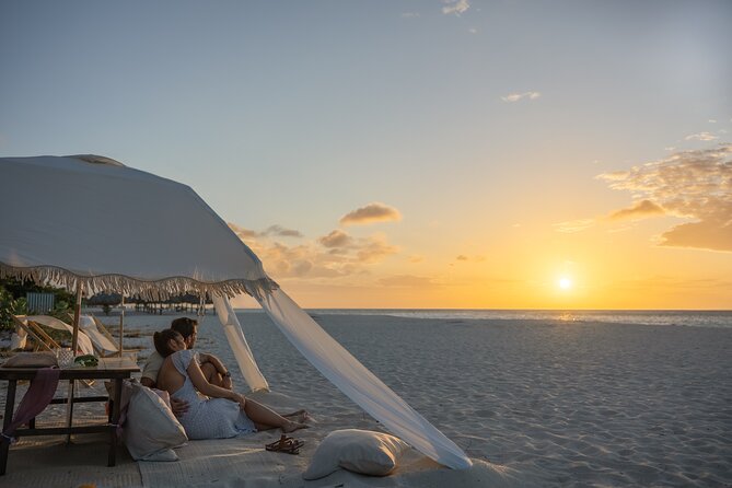 Aruba Eagle Beach Romantic Sunset Picnic in a Luxury Cabana - A private sunset on Eagle Beach