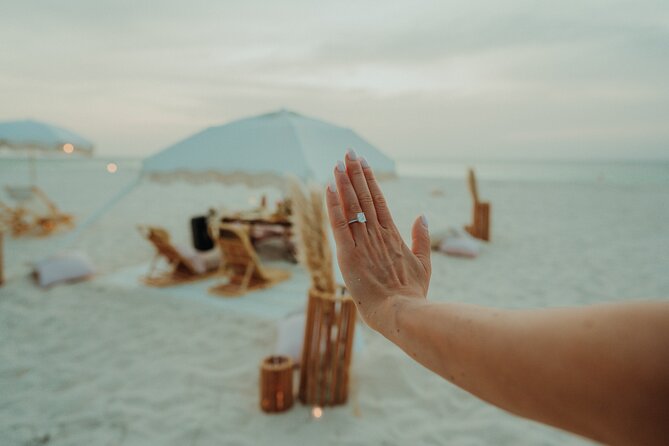 Aruba Eagle Beach Romantic Sunset Picnic in a Luxury Cabana - Music, photos, and the details that make the evening yours