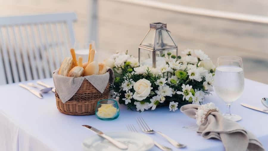 Bali/Benoa: 5-Course Romantic Evening Cruise With Live Music - Should you book it?