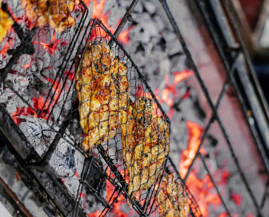 Bali: Jimbaran Seafood Market Tour with Sunset Dinner - Choosing Fish, Prawns, Lobster, and More