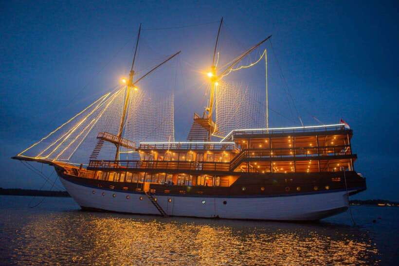 Bali Phinisi Cruise: Sunset Dinner with Live Music & Buffet - Key points to know before booking