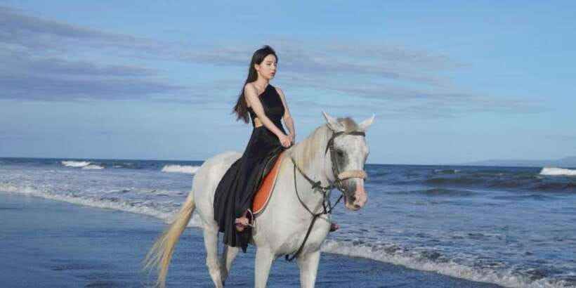 Bali: Romantic Seafood Dinner Jimbaran Beach Include Sunset - A simple meal with local touches