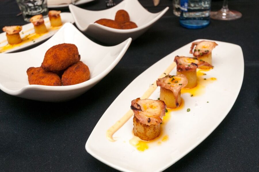 Barcelona Gourmet Food & Wine Tour with Local Expert - Who will enjoy this four-hour food walk most?
