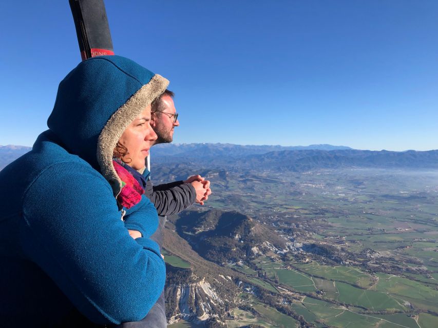 Barcelona: Private Romantic Balloon Flight - Breakfast, Cava, and the Landing Celebration