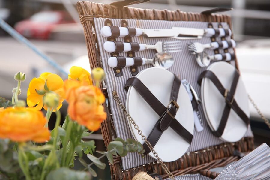 Barcelona: Private Romantic Sailing Tour with Drinks - Best Times and What to Wear