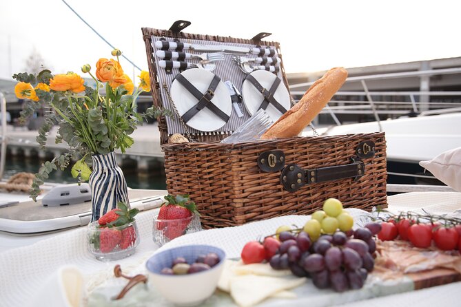 Barcelona Private Romantic Sailing Tour - Montjuïc, Hotel W, and Barcelona’s modern edge