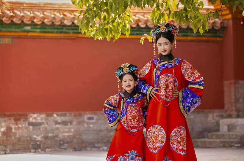 Beijing: Hanfu Experience & Photo Shoot – Family & Couples - Meeting at Jinyu Hutong Station and getting started