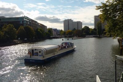 Berlin Capital 4-Course Sunset Dinner Cruise Including Drinks