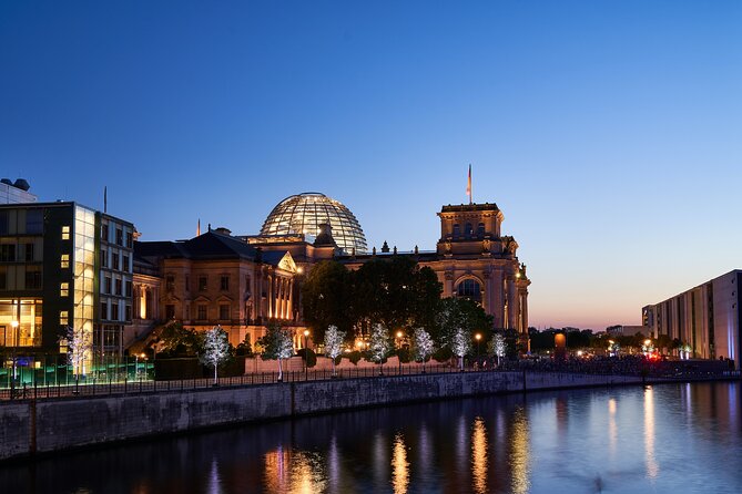 Berlin Capital 4-Course Sunset Dinner Cruise Including Drinks - Arrival is the part to take seriously
