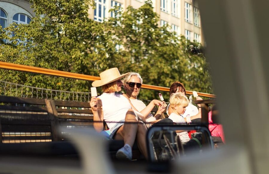 Berlin: Evening Boat Cruise – Romance & Moonlight - Who Will Enjoy This Cruise Most