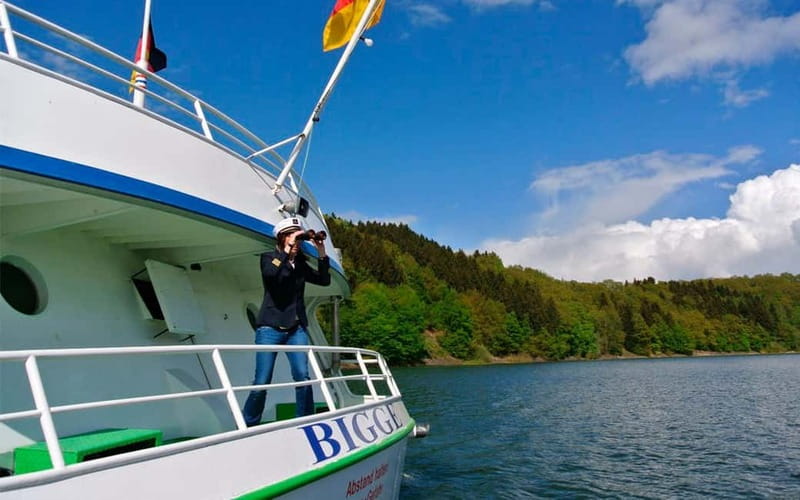 Boat trip on the Biggesee: lake romance in the Sauerland mountains! - The extended XXL cruise and its changing views