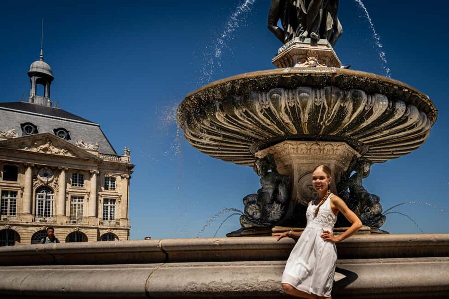 Bordeaux Photographer : Romantic or Family or Friends - Moving through different Bordeaux locations
