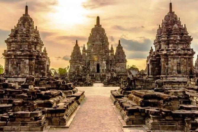 Borobudur, Prambanan, Prambanan Sunset Dinner, Prambanan Ramayana - Indonesian buffet dinner before the ballet
