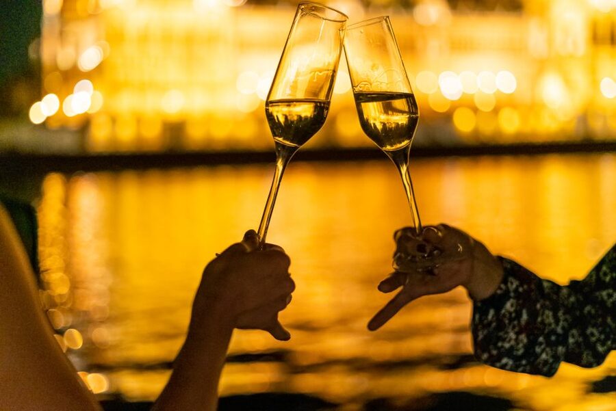 Budapest: Candlelit Dinner River Cruise with Live Music - How much value do you get for $129?