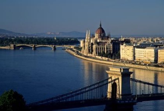 Budapest Danube River Candlelit Dinner Cruise with Live Music - Key points to know before you book