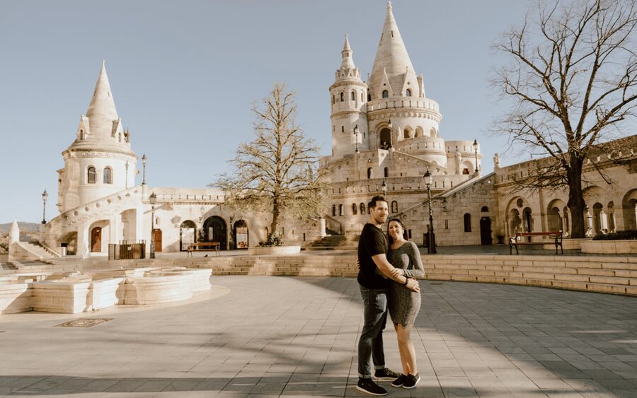 Budapest: romantic photoshoot at Buda's iconic sightseeings - Practical planning for the meeting point