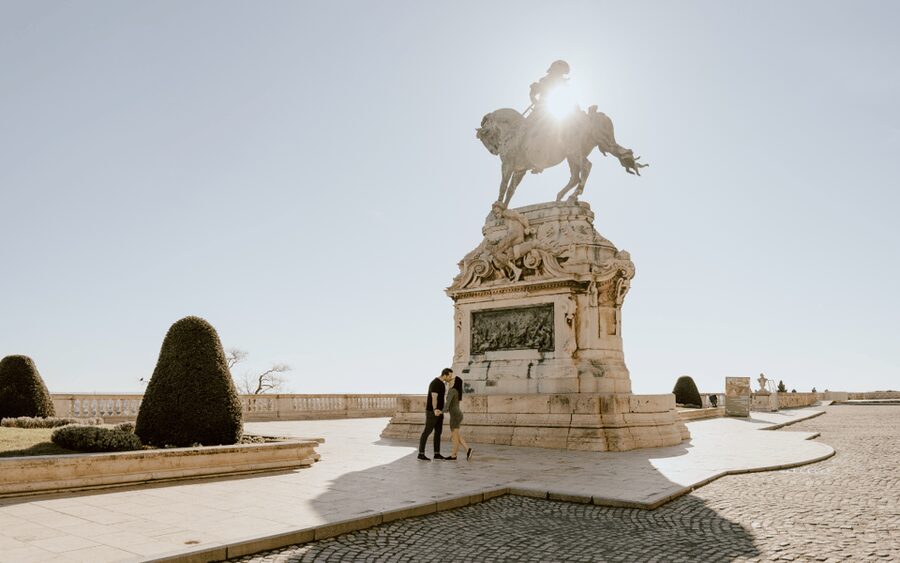 Budapest: romantic photoshoot at Buda's iconic sightseeings - Buda Castle views without a full sightseeing tour