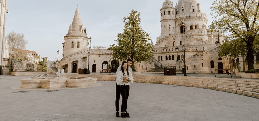 Budapest: romantic photoshoot at Buda's iconic sightseeings - What Rita adds to the experience