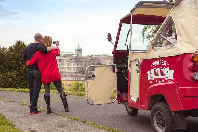 Budapest Romantic Private Tuk Tuk Tour - Gellért Hill and the 15-minute viewpoints
